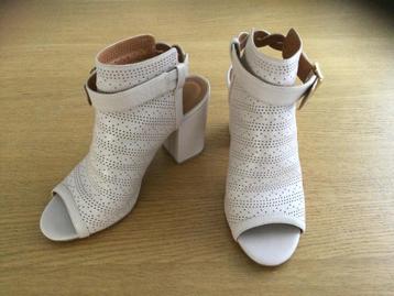 Dames sandalen,  maat 39 beschikbaar voor biedingen