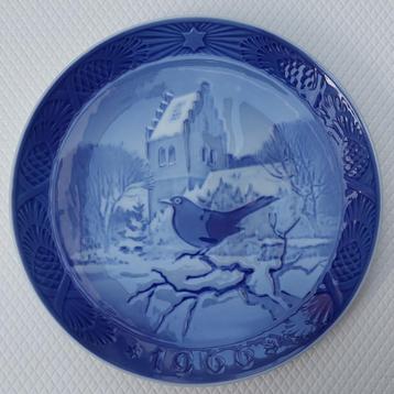 Royal Copenhagen „Christmas Plate” bordenset uit de jaren 60 beschikbaar voor biedingen