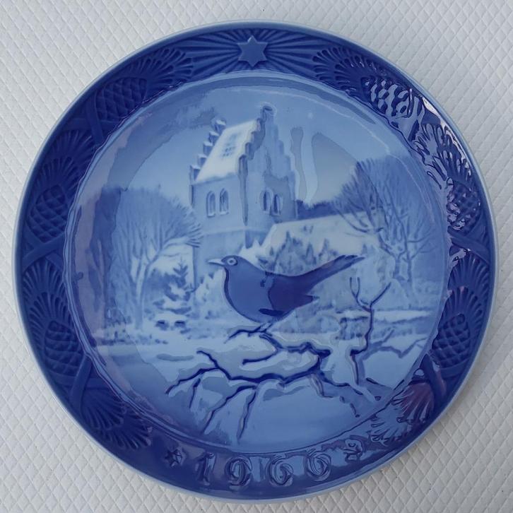 Royal Copenhagen „Christmas Plate” bordenset uit de jaren 60, Antiek en Kunst, Antiek | Bestek, Ophalen