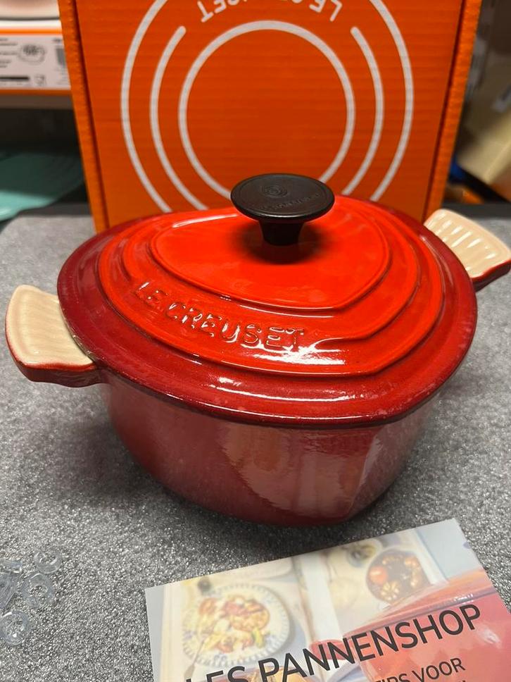 Vintage Le Creuset Hartjespan 20 cm eerste editie, Huis en Inrichting, Keuken | Potten en Pannen, Gebruikt, Koekenpan of Braadpan