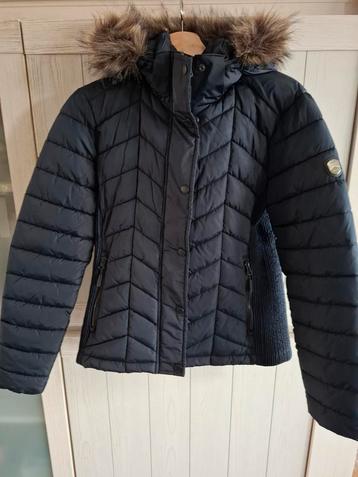 Superdry jas / winterjas / donsjas beschikbaar voor biedingen