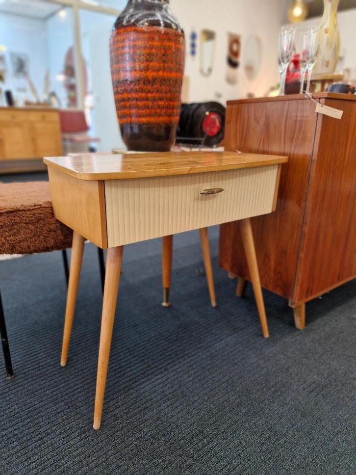 Vintage halkastje ronde hoge poot 60s, Verzamelen, Retro, Huis en Inrichting, Ophalen