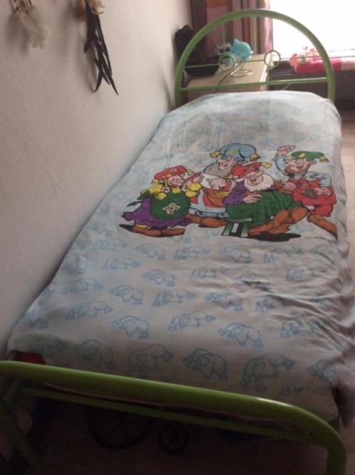 Te koop 1pers bed + matras + matras beschermer, Huis en Inrichting, Slaapkamer | Bedden, Zo goed als nieuw, Eenpersoons, 90 cm