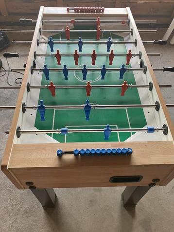 Voetbaltafel beschikbaar voor biedingen