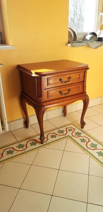 Side Table beschikbaar voor biedingen