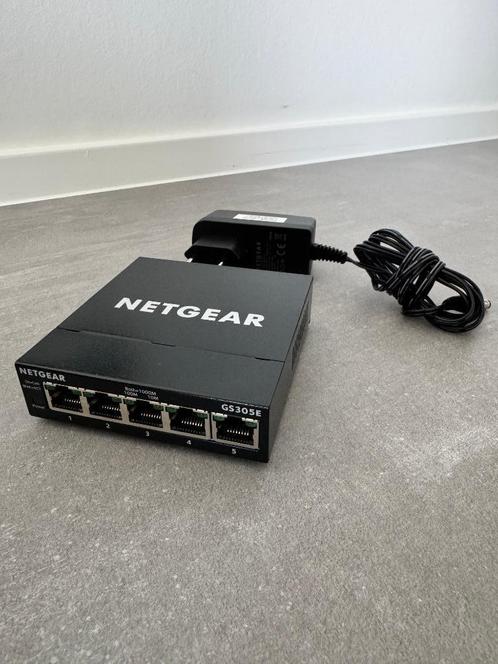 Netgear 5-port Gigabit Ethernet Smart Managed Plus Switch, Computers en Software, Netwerk switches, Ophalen of Verzenden