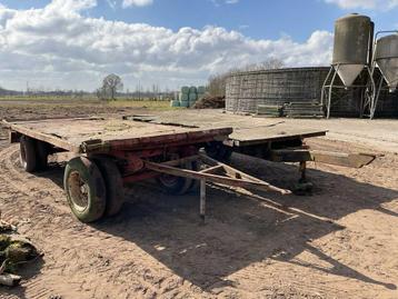 Platte wagen (2x) beschikbaar voor biedingen