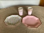 4 gebloemde kartonnen borden, 4 roze met gouden spikkel kart, Ophalen of Verzenden, Nieuw, Feestartikel