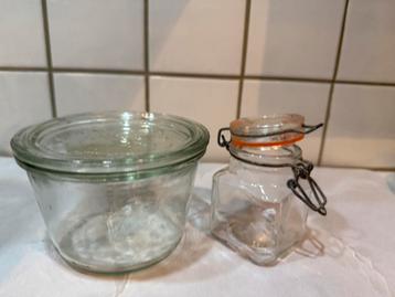 kleine wekpotjes beschikbaar voor biedingen