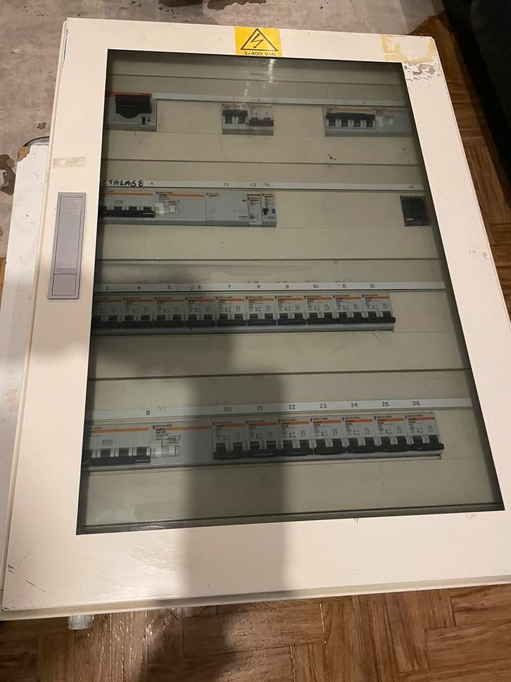 Coffret électrique triphasé complet 3x400V + N –, Doe-het-zelf en Bouw, Elektriciteit en Kabels, Zo goed als nieuw, Ophalen