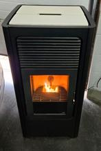 4130€ nieuwprijs MCZ 8KW pelletkachel met afvoer, Huis en Inrichting, Ophalen, Zo goed als nieuw
