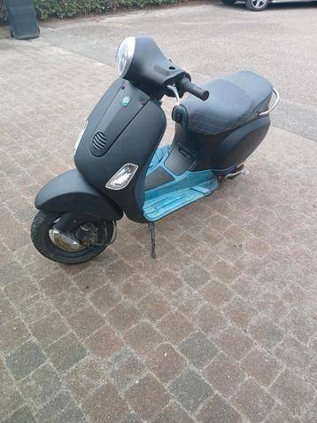 Vespa lx50 beschikbaar voor biedingen