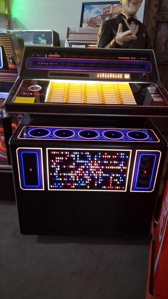 JUKEBOX AND MORE KIJKDAG, Collections, Machines | Jukebox, Enlèvement