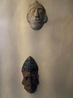 Bruin houten masker en masker in papier mache, Ophalen of Verzenden