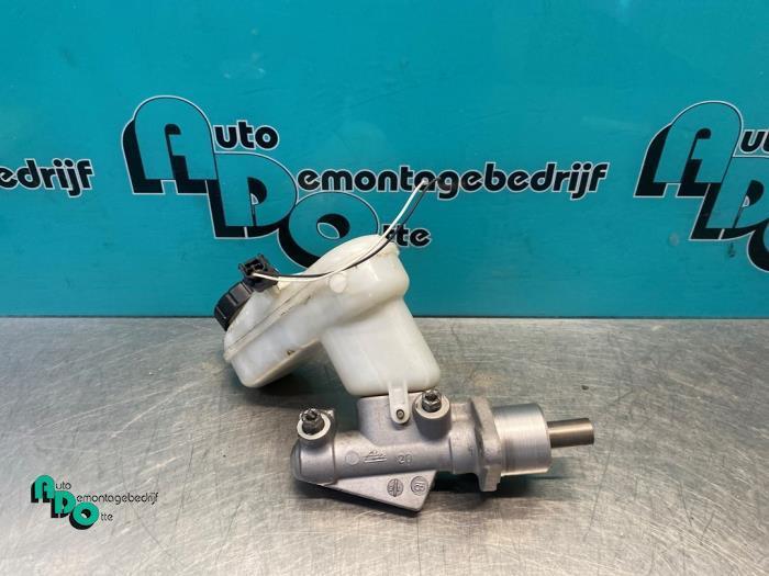 Hoofdremcilinder van een Renault Twingo (Twingo 07-), Auto-onderdelen, Remmen en Aandrijving, Renault, Gebruikt, 3 maanden garantie
