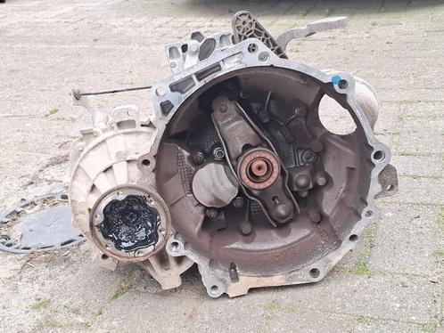 Versnellingsbak van een Volkswagen Caddy, Auto-onderdelen, Transmissie en Toebehoren, Volkswagen, Gebruikt, 3 maanden garantie