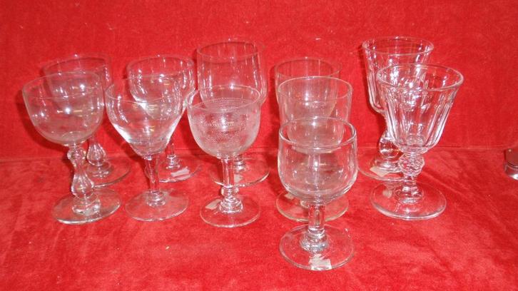 Verzameling 11 oude wijnglazen 19 & begin 20ste eeuw, Verzamelen, Glas en Drinkglazen, Gebruikt, Overige typen, Ophalen of Verzenden