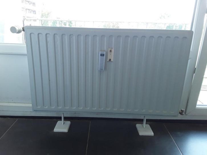Radiator op pootjes, Doe-het-zelf en Bouw, Verwarming en Radiatoren, Gebruikt, Radiator, 30 tot 80 cm, 60 tot 150 cm, Ophalen