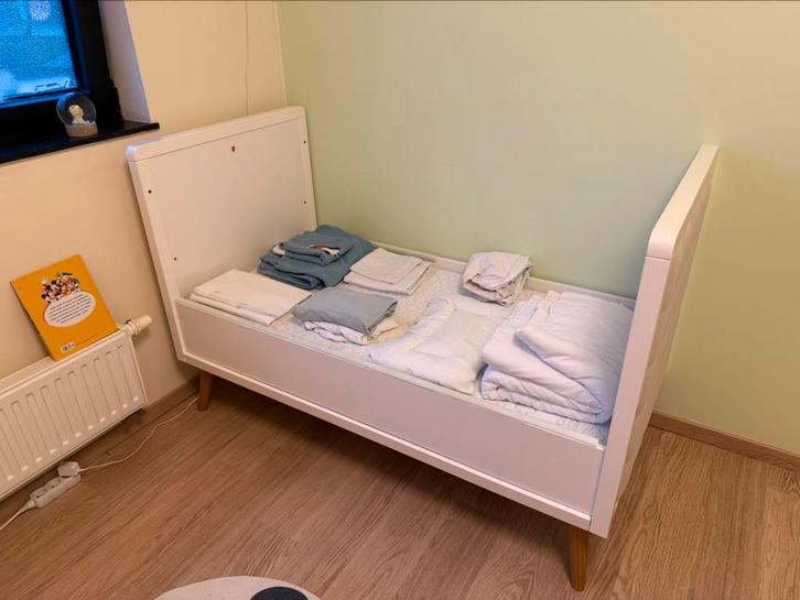 Mooi Childwood meegroeibed 140x70 + vele extra’s, Kinderen en Baby's, Kinderkamer | Complete kinderkamers, Gebruikt, Jongetje of Meisje