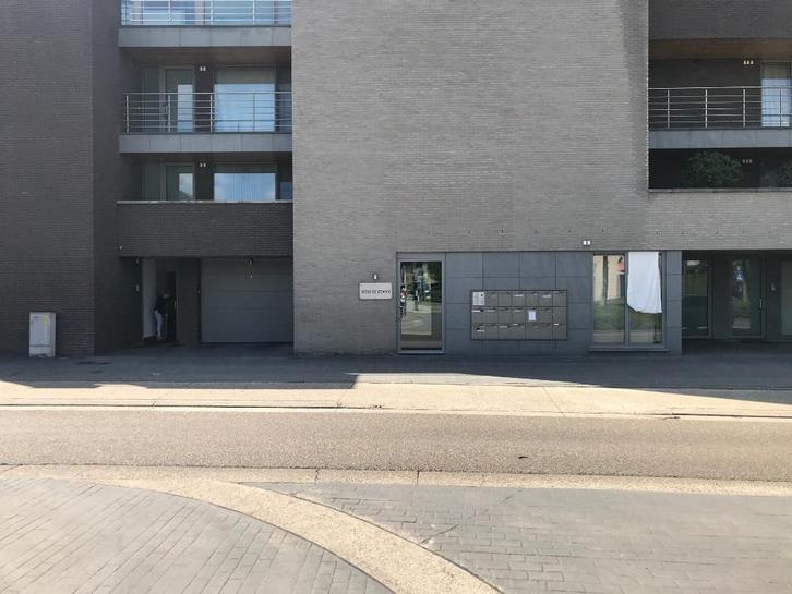 Staanplaats en berging te huur Kuringen, Immo, Garages en Parkeerplaatsen, Hasselt