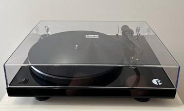 Pro-Ject Debut III S audiofiele draaitafel — perfecte staat beschikbaar voor biedingen