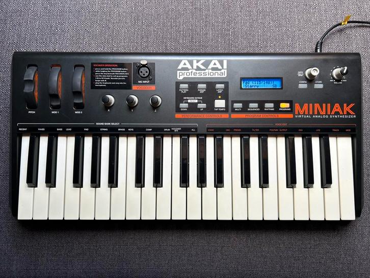 Miniak - Microfreak, Muziek en Instrumenten, Synthesizers, Zo goed als nieuw, Overige aantallen, Korg, Met midi-aansluiting, Ophalen of Verzenden
