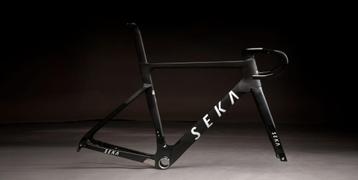 SEKA Exceed Frameset Carbon Racefiets Diverse Kleuren disponible aux enchères