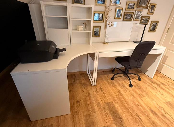 Bureau met bureaustoel + magneetbord, Maison & Meubles, Bureaux, Utilisé, Bureau, Enlèvement