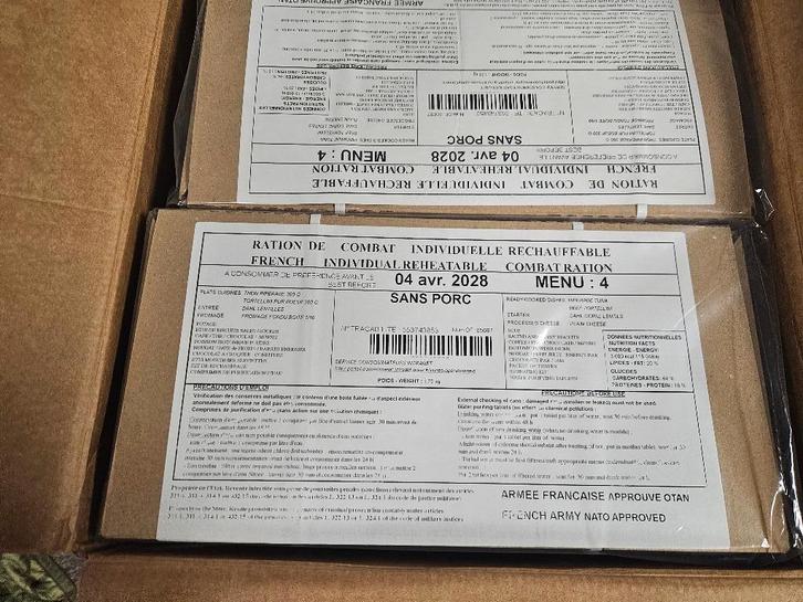 Franse militaire RCIR rantsoenen (enkel)., Collections, Objets militaires | Général, Armée de terre, Enlèvement ou Envoi