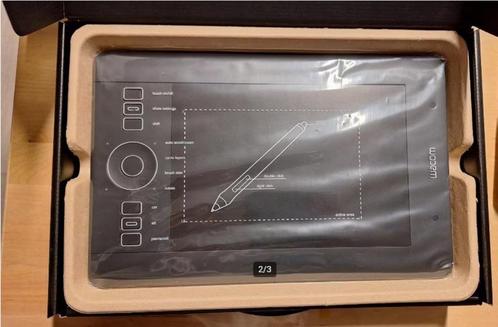Wacom Intuos Pro Small PTH-431, Computers en Software, Tekentablets, Zo goed als nieuw, Bedraad, Multi-touch, Ophalen