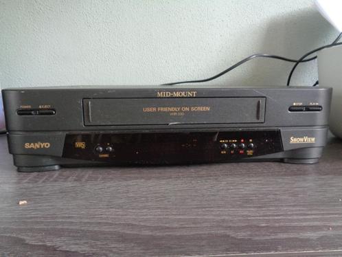 Magnétoscope Sanyo VHR-330ES, TV, Hi-fi & Vidéo, Lecteurs vidéo, Utilisé, Lecteur ou enregistreur VHS, Enlèvement ou Envoi