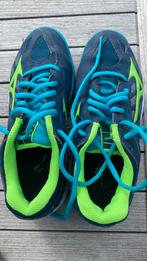 Volleyball schoenen mizuni maat 35, Sport en Fitness, Volleybal, Ophalen of Verzenden, Zo goed als nieuw, Schoenen