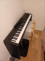Yamaha P-45 met onderstel en kruk., Ophalen, Zo goed als nieuw, Piano
