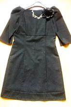 Classy jurk Naf Naf + halsketting Dyrberg/Kern, Kleding | Dames, Maat 38/40 (M), Verzenden, Zo goed als nieuw, Grijs