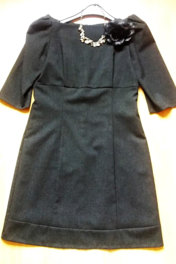 Classy jurk Naf Naf + halsketting Dyrberg/Kern, Kleding | Dames, Jurken, Zo goed als nieuw, Maat 38/40 (M), Grijs, Boven de knie