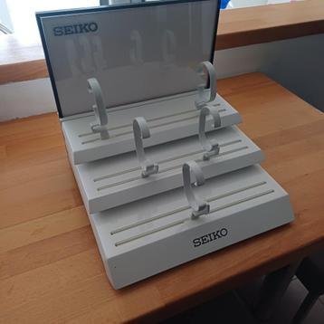 Seiko horloge displays officieel uit winkel  beschikbaar voor biedingen