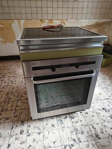 AEG Oven en keramische kookplaat beschikbaar voor biedingen
