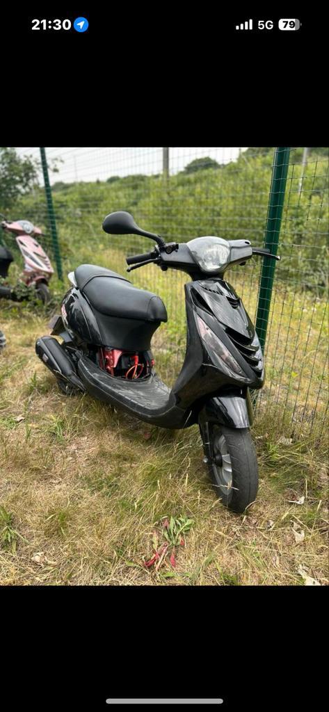Zip a klasse 125cc, Fietsen en Brommers, Scooters | Piaggio, Zo goed als nieuw, Zip, Klasse A (25 km/u), Benzine, Ophalen