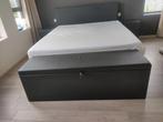 Bed 180x200 + nachttafels + voorzet/opslagbox, Huis en Inrichting, Slaapkamer | Boxsprings, Ophalen, Gebruikt