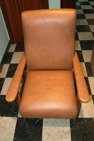 Fauteuil vintage beschikbaar voor biedingen