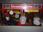 sylvanian families, Maple Town station met figuurtjes, Kinderen en Baby's, Speelgoed | Poppenhuizen, Verzenden, Gebruikt, Poppenhuis