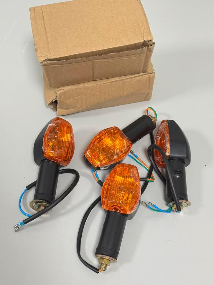 Knipperlichten richtingaanwijzers 4 Honda CB CBF 500 CBR 600, Motoren, Onderdelen | Merk-onafhankelijk, Nieuw, Ophalen of Verzenden