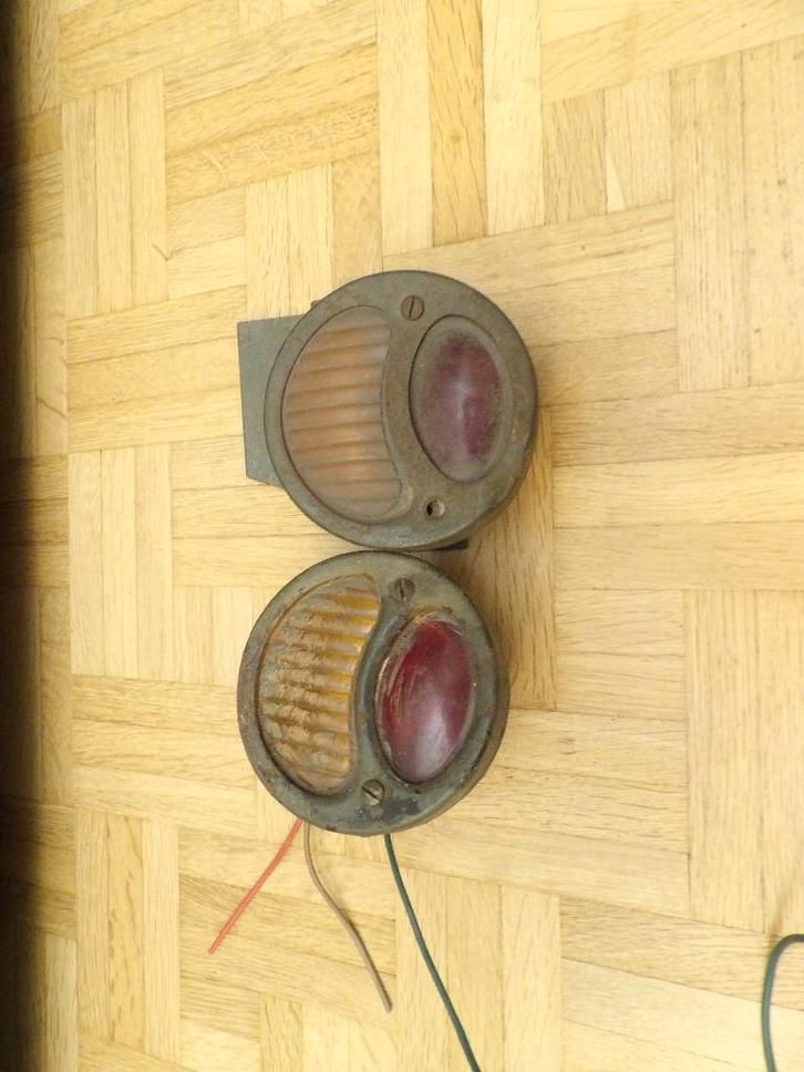 Minerva - achterlichten originele (2), Verzamelen, Militaria | Algemeen, Ophalen