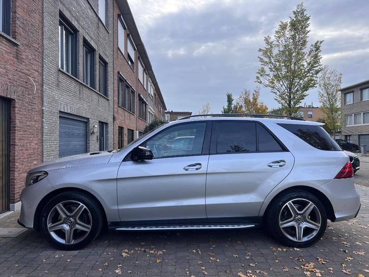 Mercedes GLE 350 trekhaak 4x4 full option NIEUWSTAAT 93000km, Auto's, Mercedes-Benz, Particulier, GLE, Bluetooth, Panoramadak