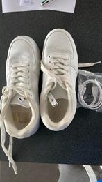Witte schoenen met lichtjes maat 36, Ophalen, Zo goed als nieuw