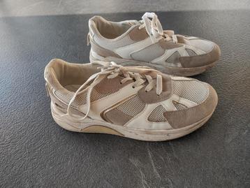 Gemakkelijke beige dames schoenen - maat 41 beschikbaar voor biedingen