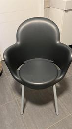 Kunststof grijze stoel met leuningen, Huis en Inrichting, Stoelen, Ophalen, Kunststof, Zo goed als nieuw, Eén