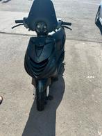 Piaggio zip sp 4t, Fietsen en Brommers, Scooters | Piaggio, Ophalen, Zo goed als nieuw, Zip