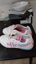 Basketbal te koop maat 38 prijs 40€ nooit gedragen, Sport en Fitness, Ophalen of Verzenden