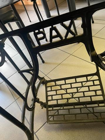 Naaimachine PAX. beschikbaar voor biedingen